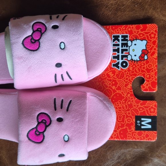 Hello Kitty Slides Slippers, size M6/7S - Picture 5 of 9